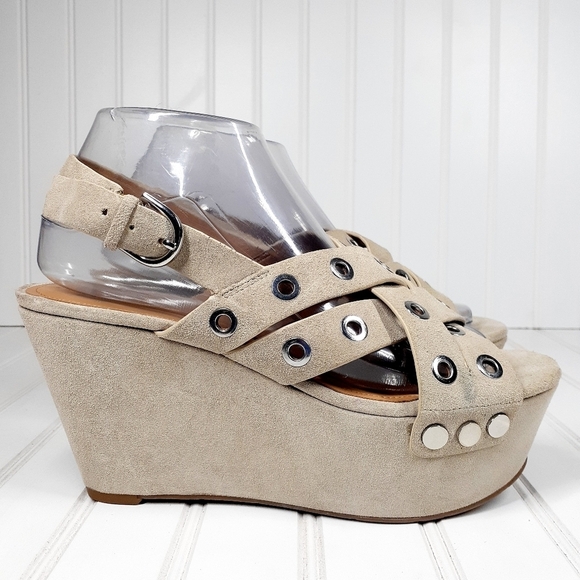 Marc Fisher LTD Bloom Grommet Tan Suede Leather Platform Sandals D167 - Picture 6 of 13